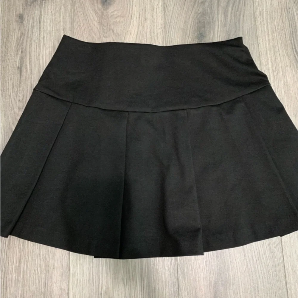 BCBGENERATION Mini Skirt - Picture 4 of 7